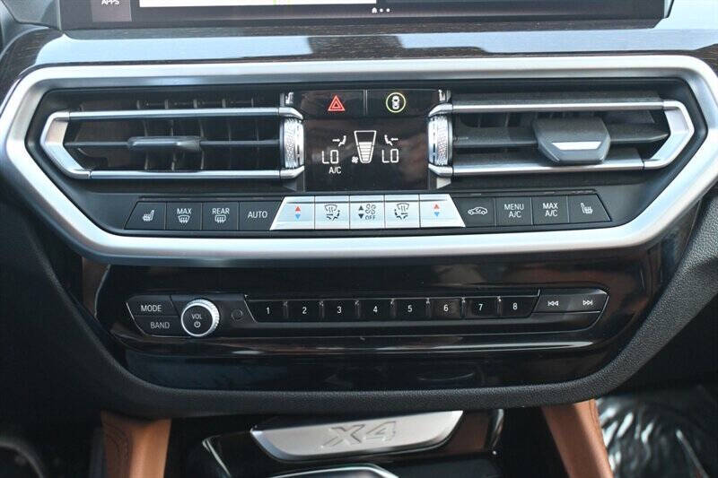 2023 BMW X4 xDrive30i