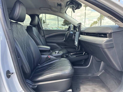 2023 Ford Mustang Mach-E Select