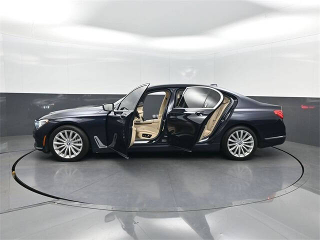 2018 BMW 7 Series 740i