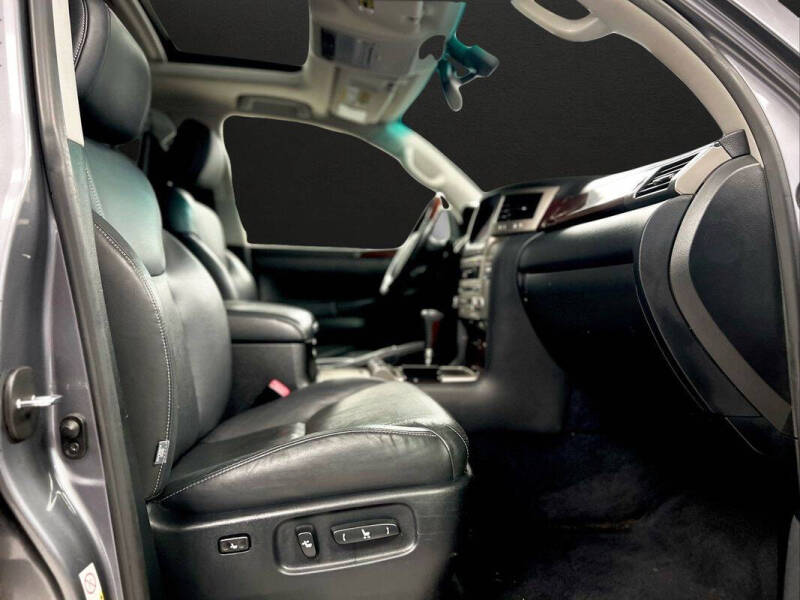 2015 Lexus LX 570