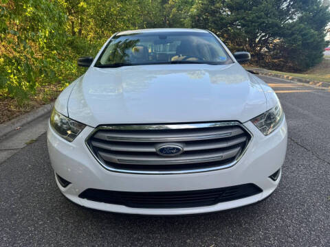 2015 Ford Taurus