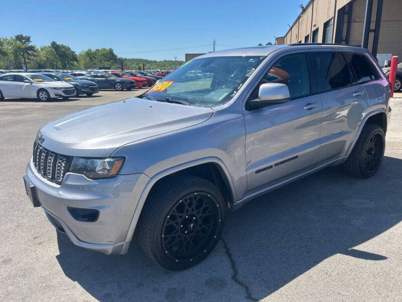 2019 Jeep Grand Cherokee Laredo