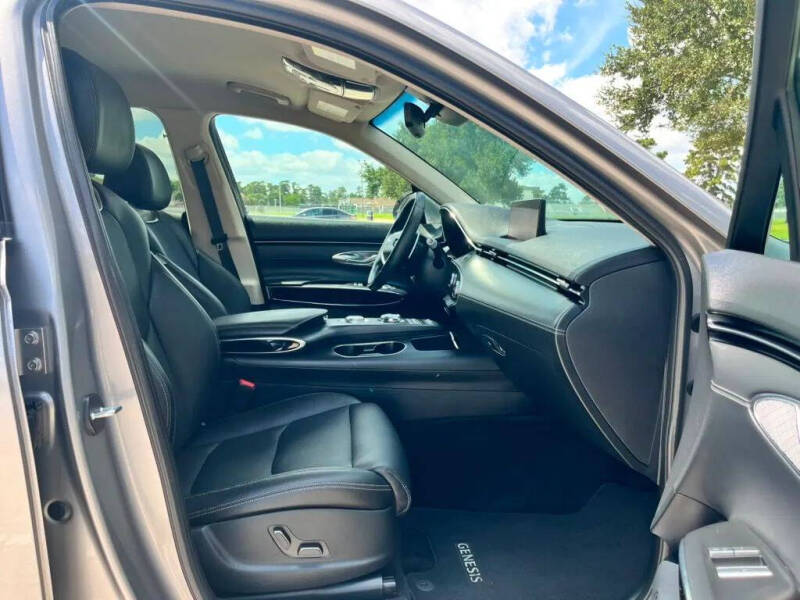 2025 Genesis GV70 2.5T Standard
