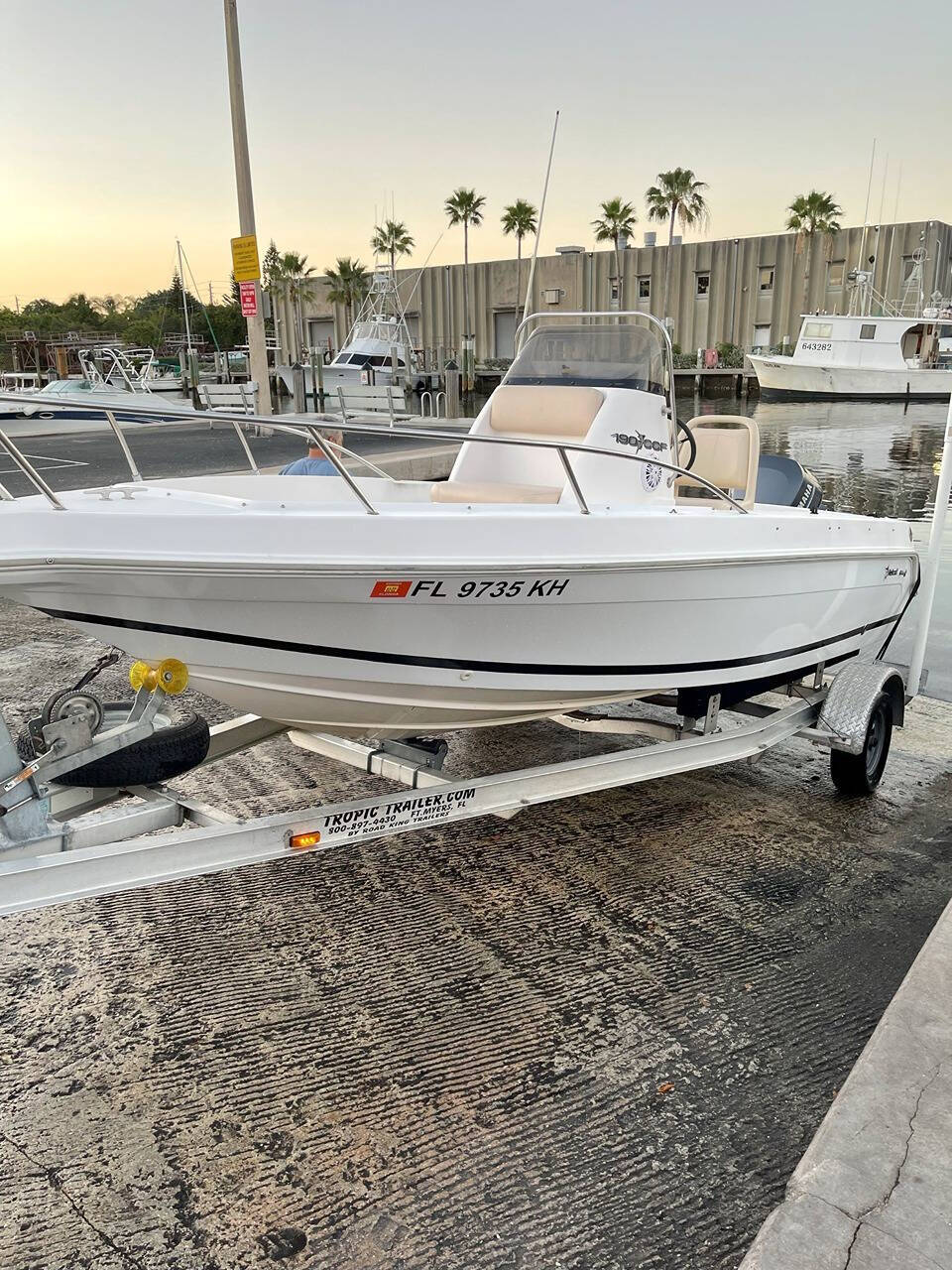 1997 Weldcraft 190CCF Center Console 1