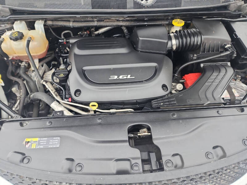 2017 Chrysler Pacifica Touring-L Plus