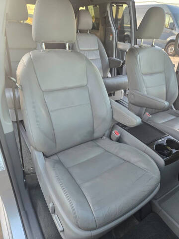 2016 Toyota Sienna XLE 8-Passenger