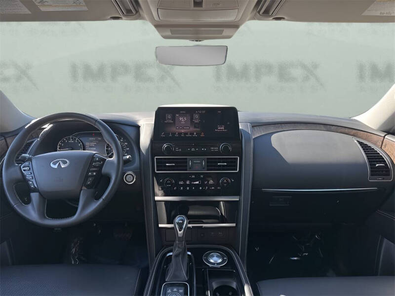 2023 Infiniti QX80 Premium Select