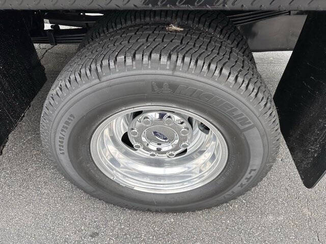 2025 Ford F-350 Super Duty XL