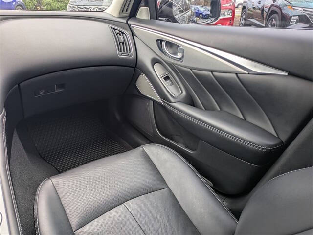 2022 Infiniti Q50 Luxe