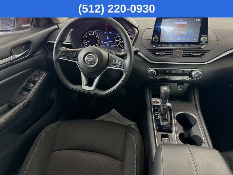 2022 Nissan Altima 2.5 SV