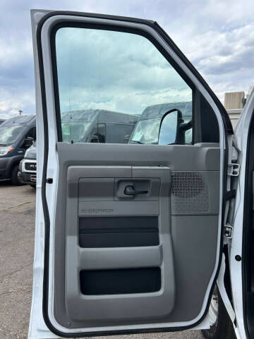 2024 Ford E-Series