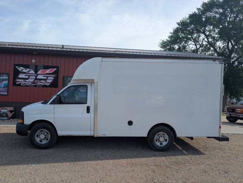 2015 Chevrolet Express Cutaway Base's photo