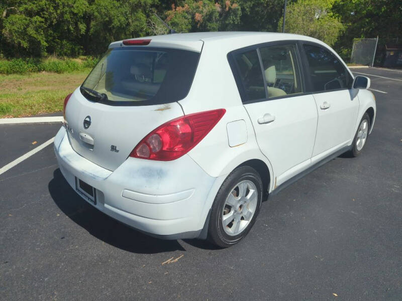 2008 Nissan Versa SL photo 4