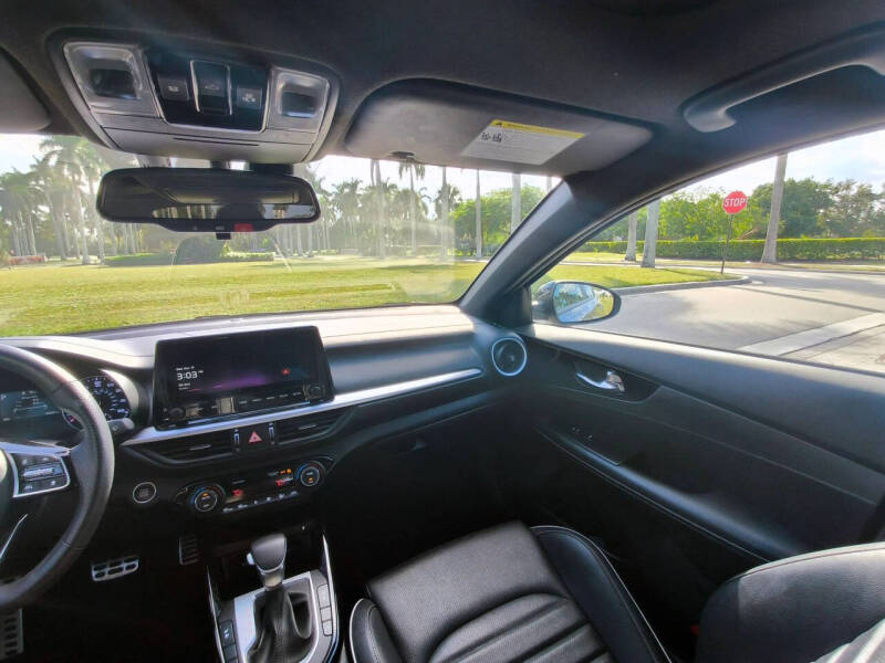 2023 Kia Forte GT-Line