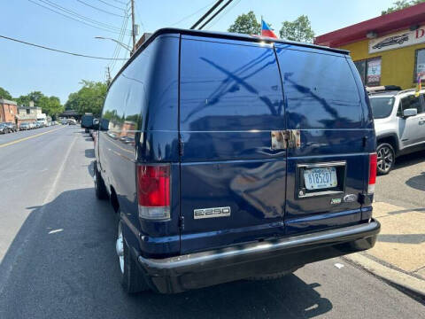 2011 Ford E-Series E-250