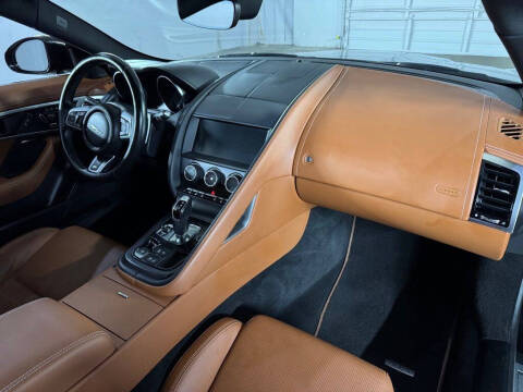 2020 Jaguar F-TYPE R