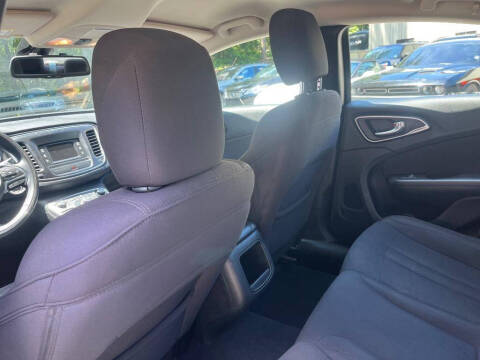 2015 Chrysler 200 Limited