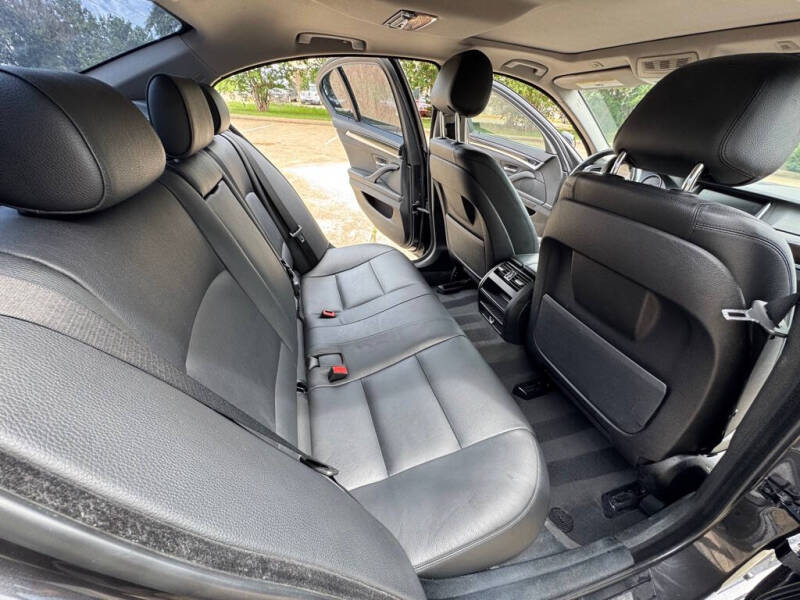 2015 BMW 5 Series 528i