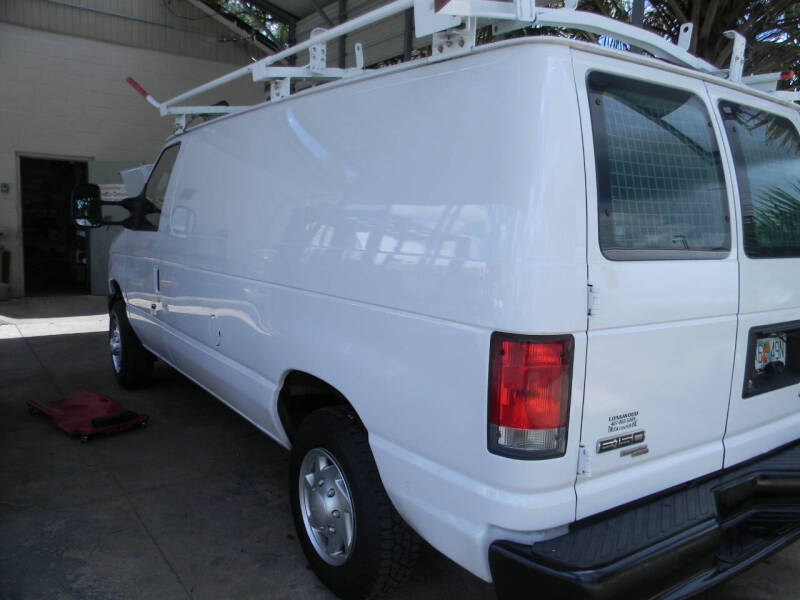 2014 Ford E-Series Econoline Van Commercial photo 13