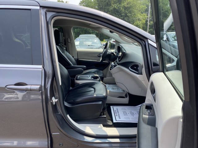 2023 Chrysler Pacifica Touring L