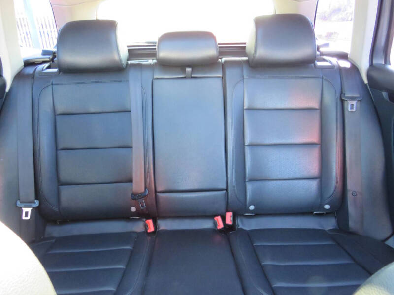 2011 Volkswagen Jetta SportWagen TDI