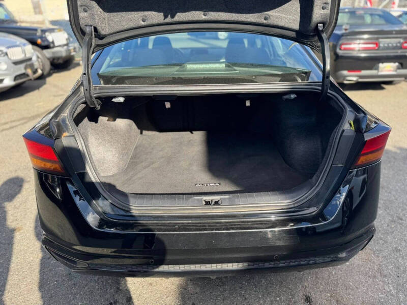 2023 Nissan Altima 2.5 SV