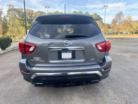 2017 Nissan Pathfinder SV