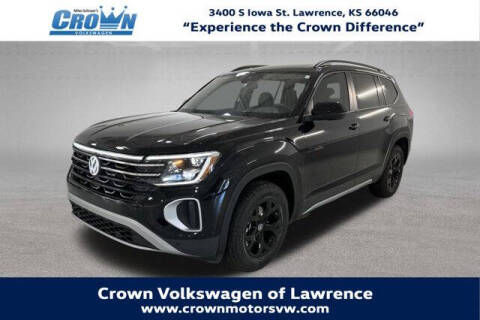 2024 Volkswagen Atlas for sale at Crown Automotive of Lawrence Kansas in Lawrence KS