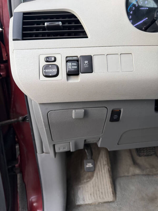 2014 Toyota Sienna XLE 7-Passenger