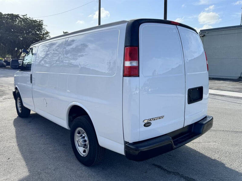 2021 Chevrolet Express 2500
