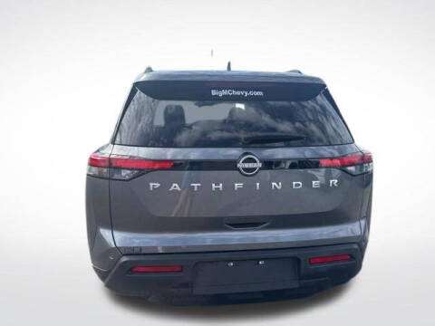 2025 Nissan Pathfinder SV