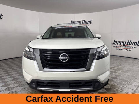 2024 Nissan Pathfinder Platinum