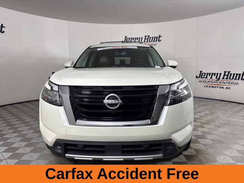 2024 Nissan Pathfinder Platinum