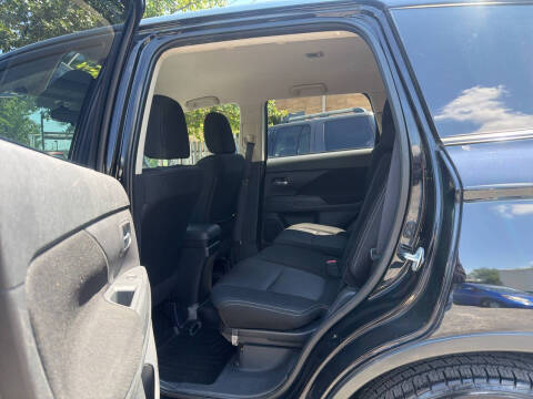 2016 Mitsubishi Outlander SE