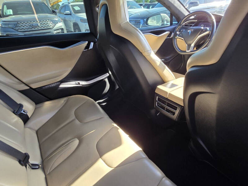 2016 Tesla Model S P90D