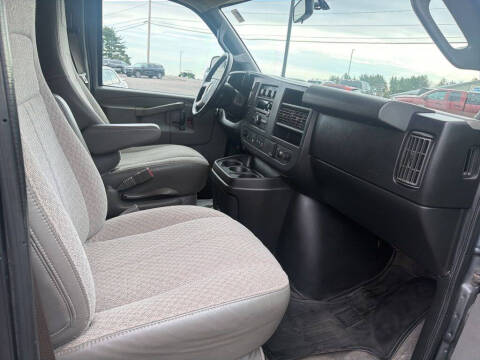 2017 Chevrolet Express LT 3500