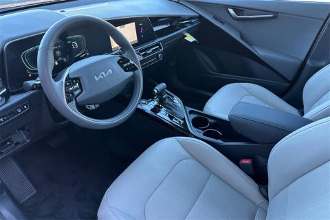 2025 Kia Niro EX