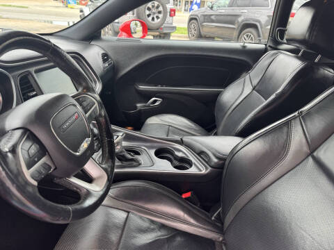 2015 Dodge Challenger SXT Plus