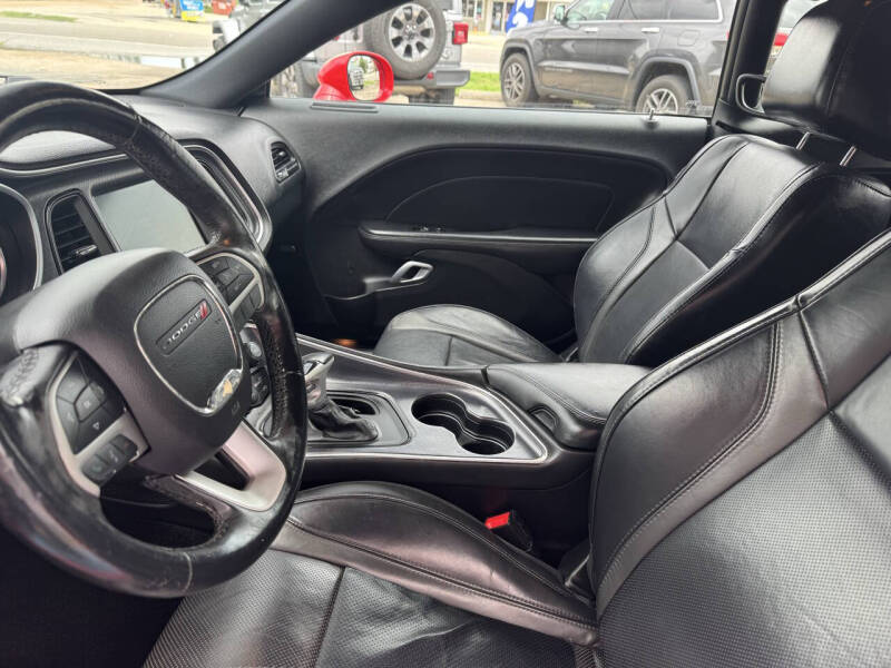 2015 Dodge Challenger SXT Plus