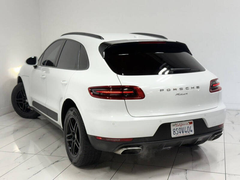 2017 Porsche Macan