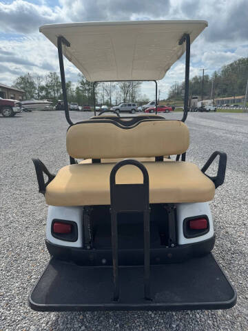 2018 E-Z-GO Express S6