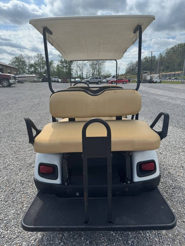 2018 E-Z-GO Express S6