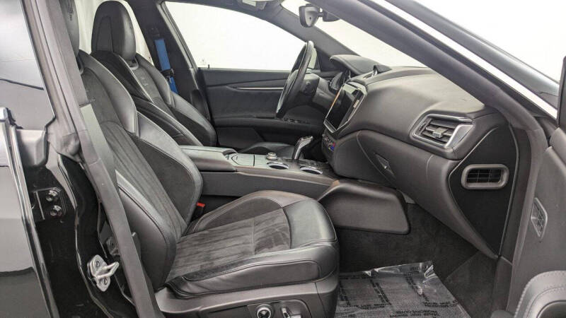 2022 Maserati Ghibli Modena