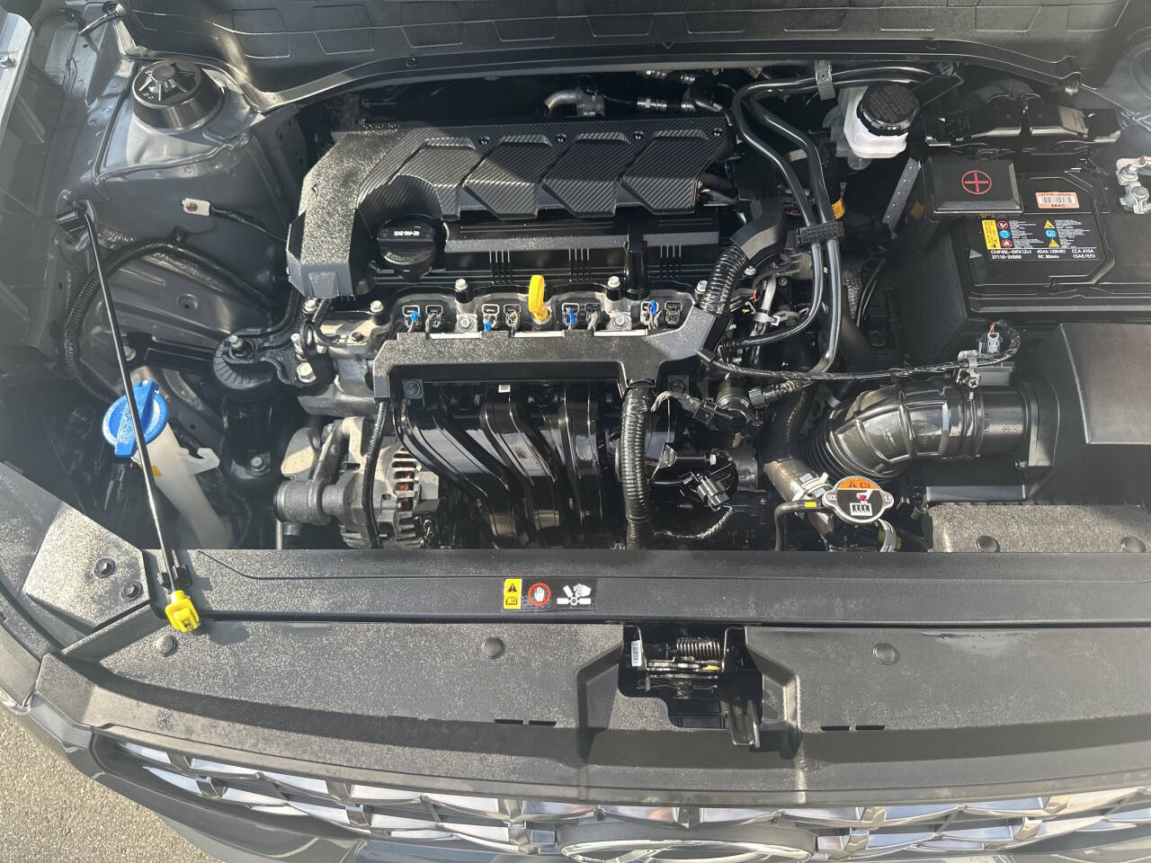 Gray 2025 Hyundai VENUE SEL SEL 4dr Crossover 34