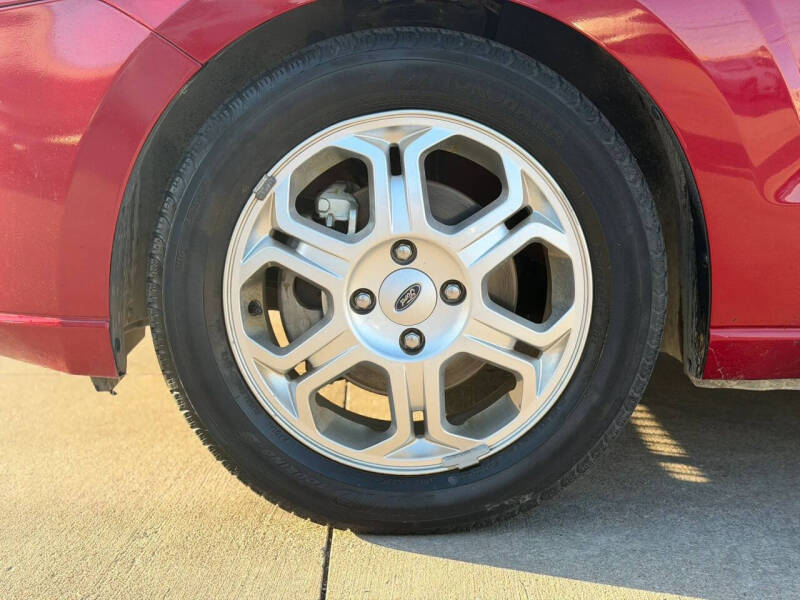 2009 Ford Focus SES