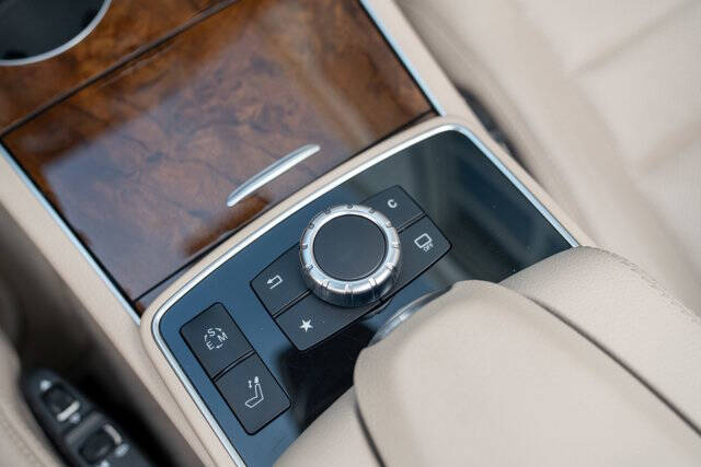 2016 Mercedes-Benz E-Class 30