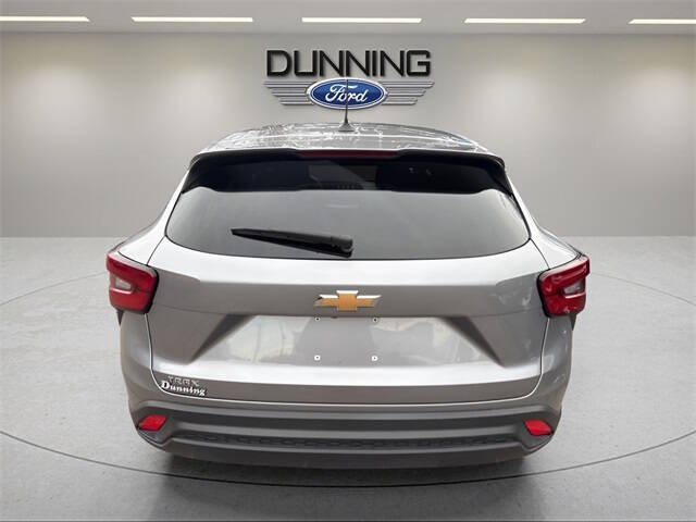 2025 Chevrolet Trax LS