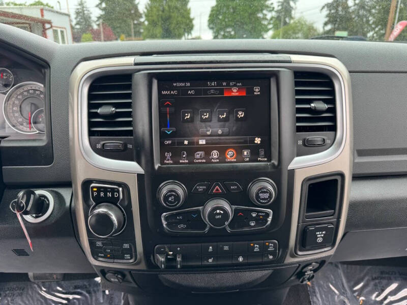 2015 RAM 1500 SLT