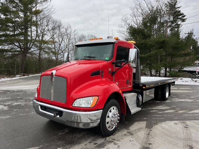 2022 Kenworth T270