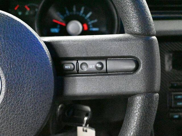 2012 Ford Mustang V6